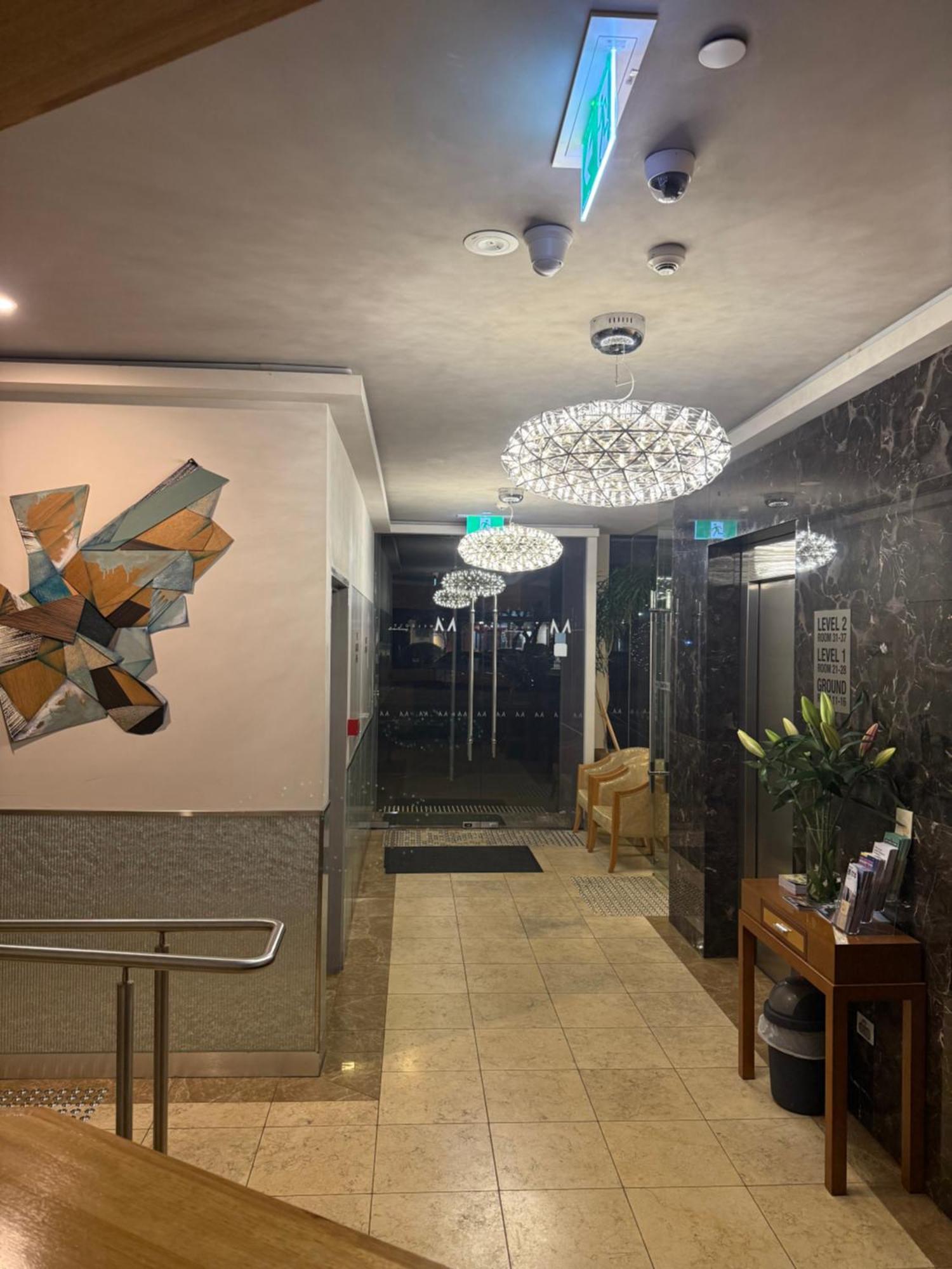Melrose Apartments — Photos 2